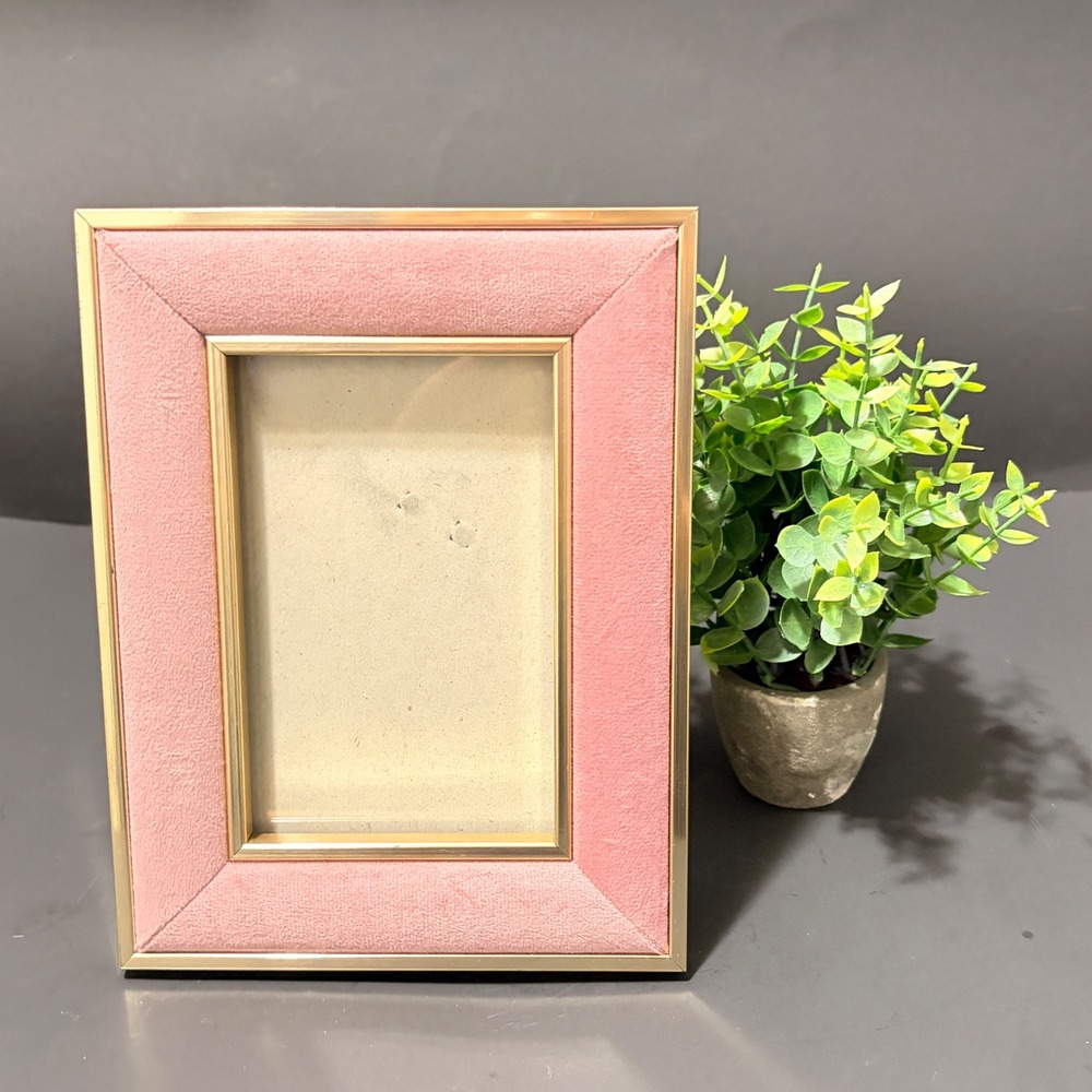 Vintage Style Pink Faux Suede Gold Metal Photo Frame 4x6 Tabletop Wall Mount